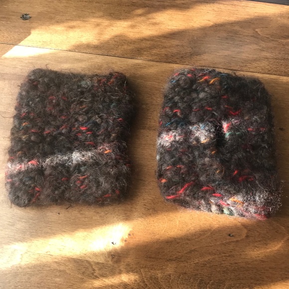 Handmade knit wool fingerless gloves - Picture 6 of 8